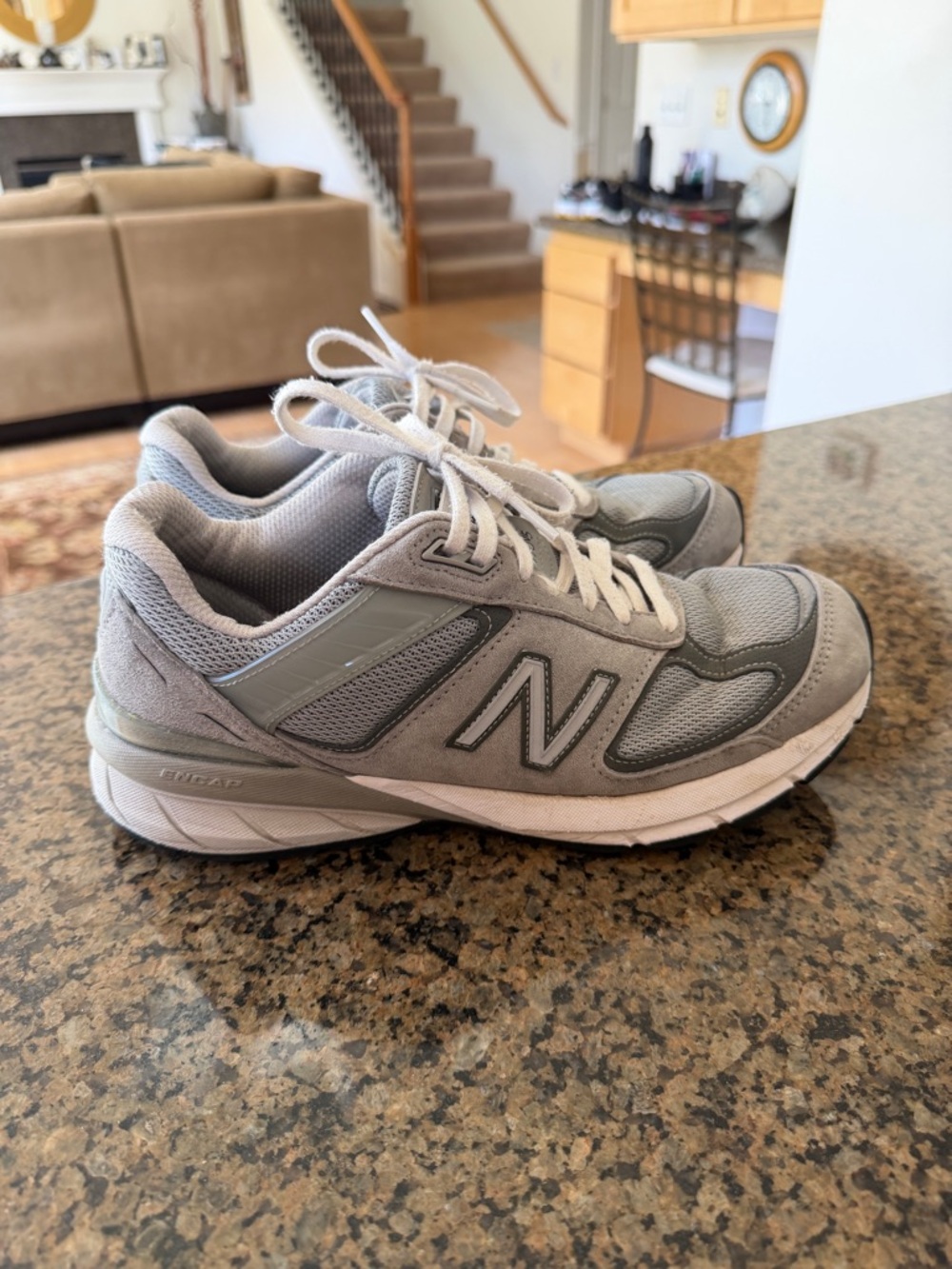New Balance 990V5  Light Grey & Suede Running walking Sneakers 8.5 Made in USA